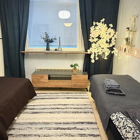 Midnight Sun Center Apartment *